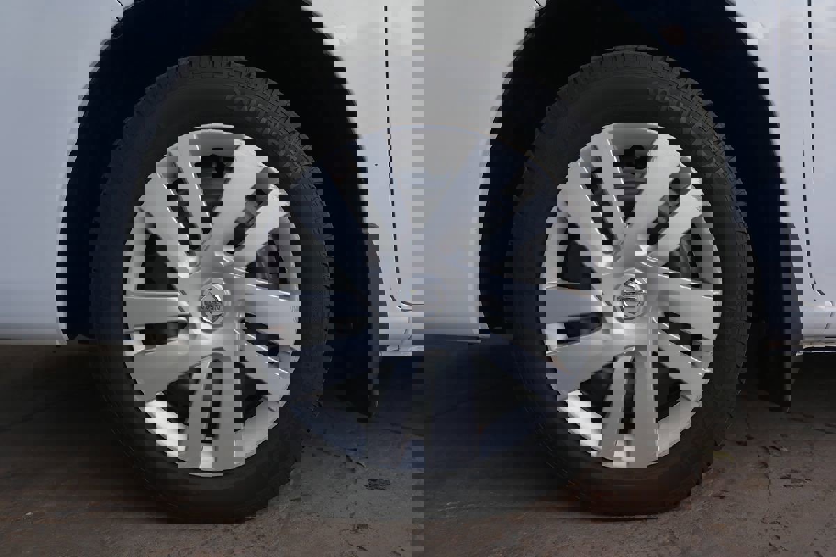 Used 2019 Nissan NV200 SV w/ Navigation Package image 34