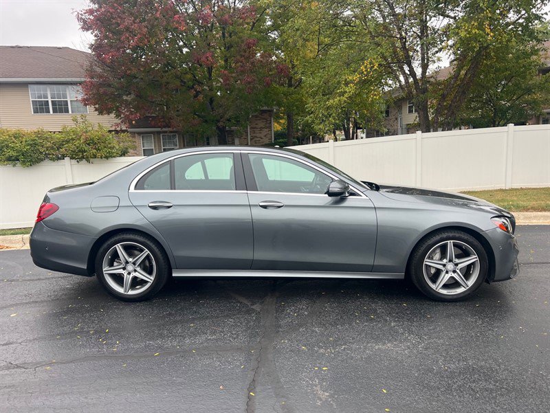 Used 2017 Mercedes-Benz E 300 4MATIC image 5