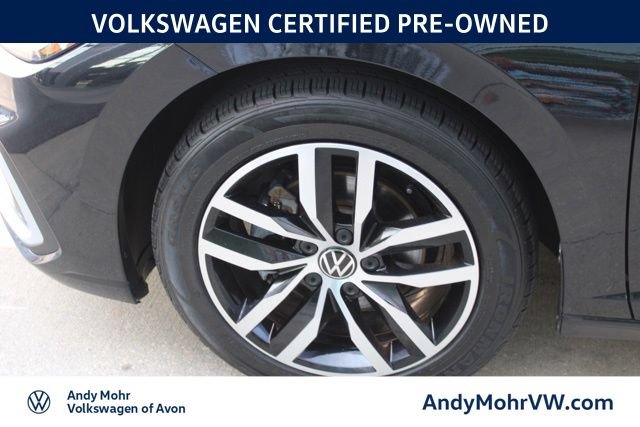 Used 2025 Volkswagen Jetta SE FWD image 11