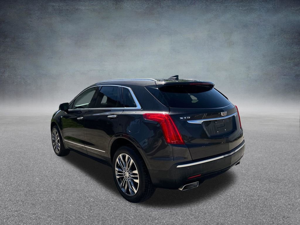 Used 2017 Cadillac XT5 Premium Luxury FWD image 4