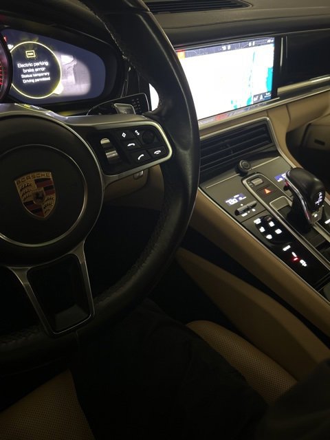 Used 2018 Porsche Panamera 4S image 30