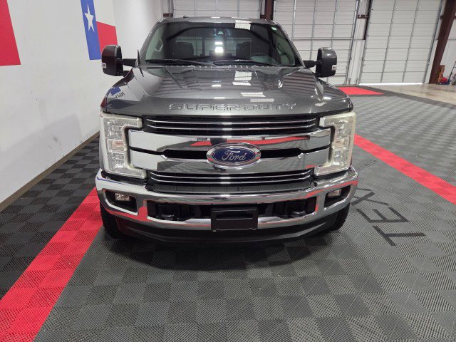 Used 2017 Ford F250 Lariat w/ Lariat Ultimate Package image 4
