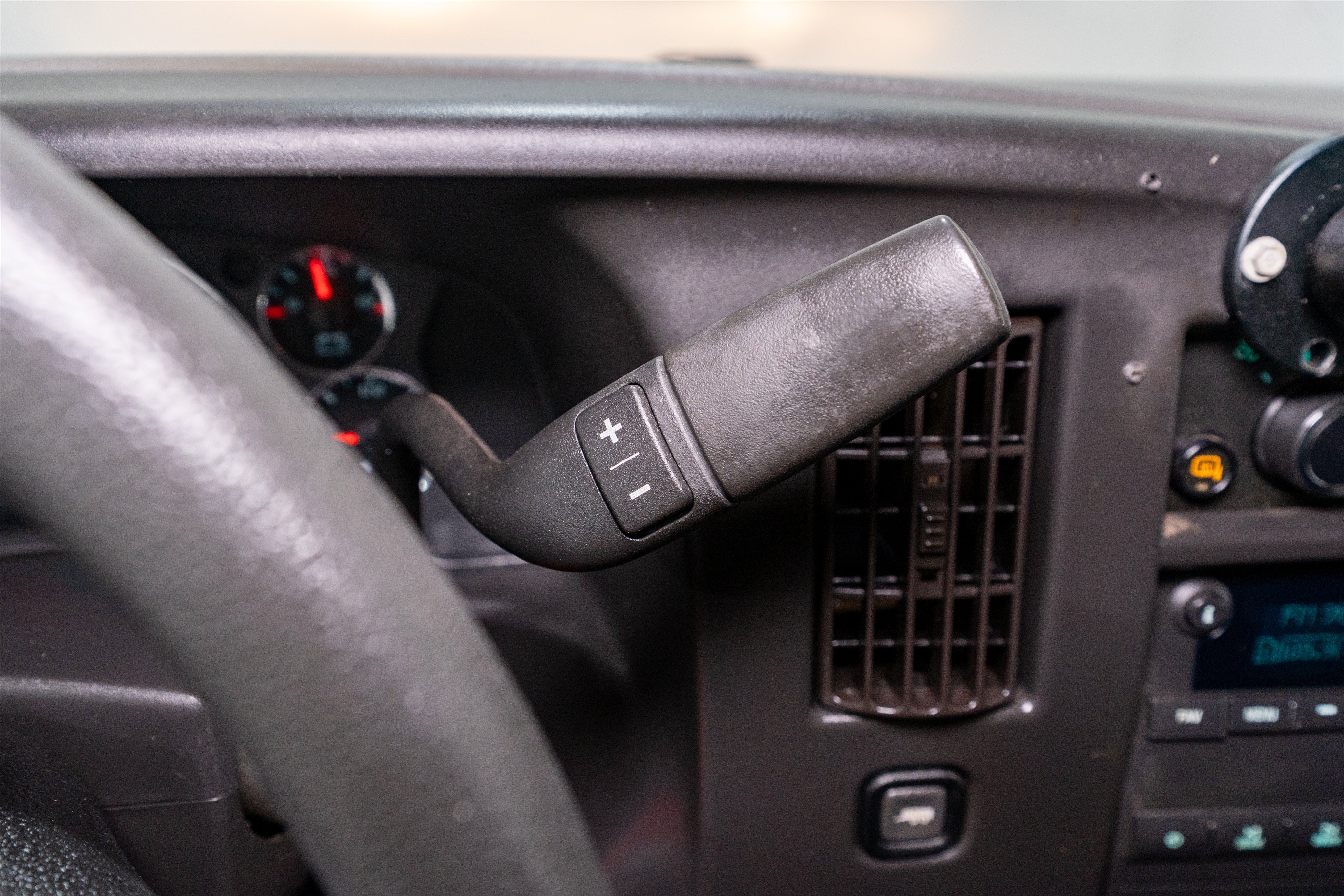 Used 2021 Chevrolet Express 2500 RWD image 24
