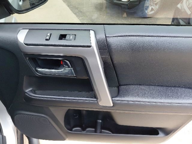 Used 2023 Toyota 4Runner SR5 Premium w/ Moonroof Package AWD/4WD image 30