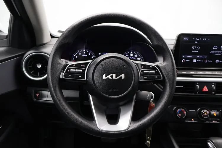 Used 2024 Kia Forte LXS FWD image 19