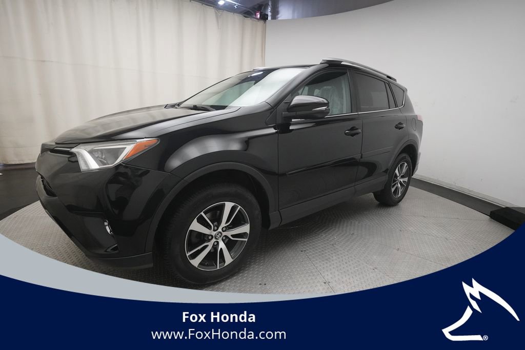 Used 2018 Toyota RAV4 XLE AWD/4WD image 1