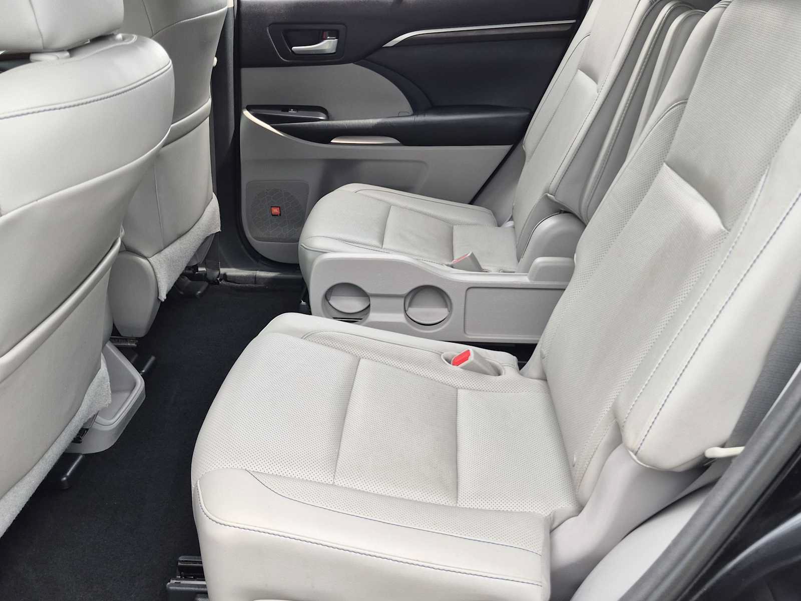 Used 2015 Toyota Highlander Limited AWD/4WD image 20