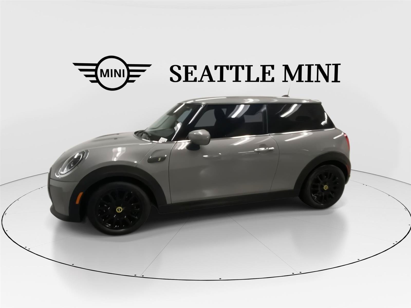 Used 2023 MINI Cooper SE FWD image 6