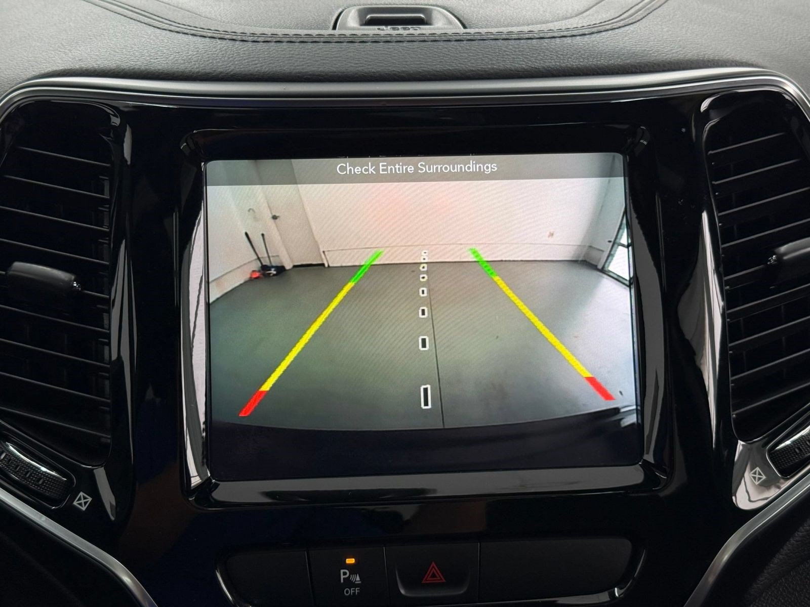 Used 2019 Jeep Cherokee High Altitude AWD/4WD image 30