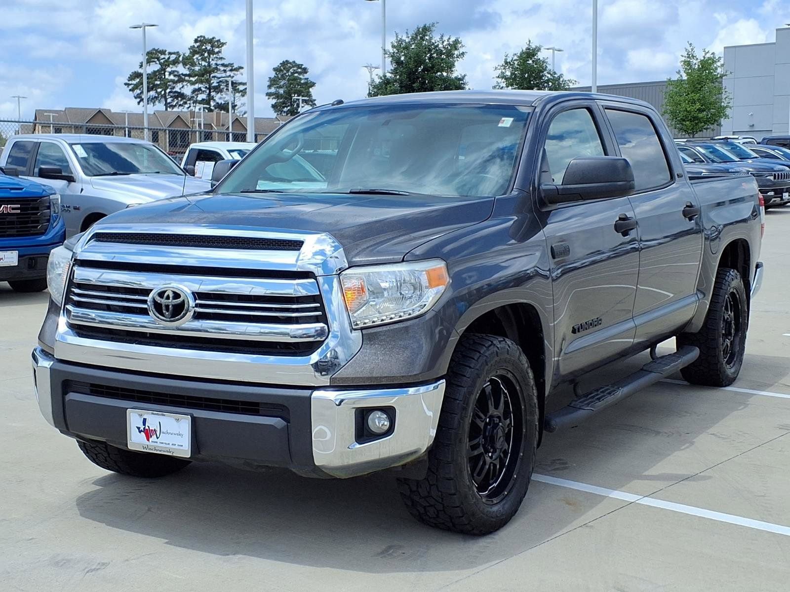 Used 2016 Toyota Tundra SR5 RWD image 3