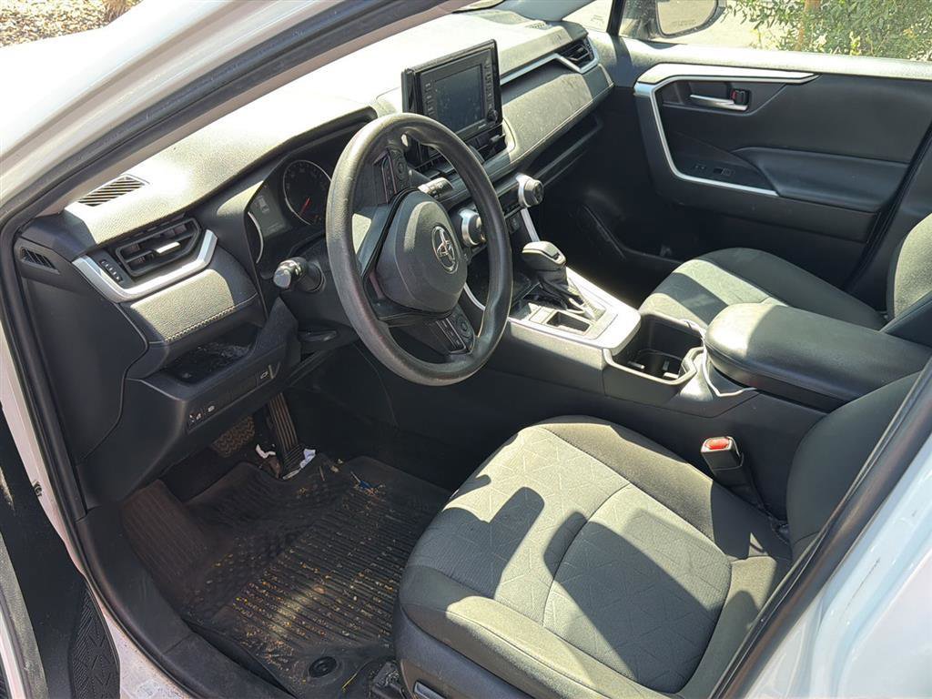 Used 2022 Toyota RAV4 XLE w/ Convenience Package image 6