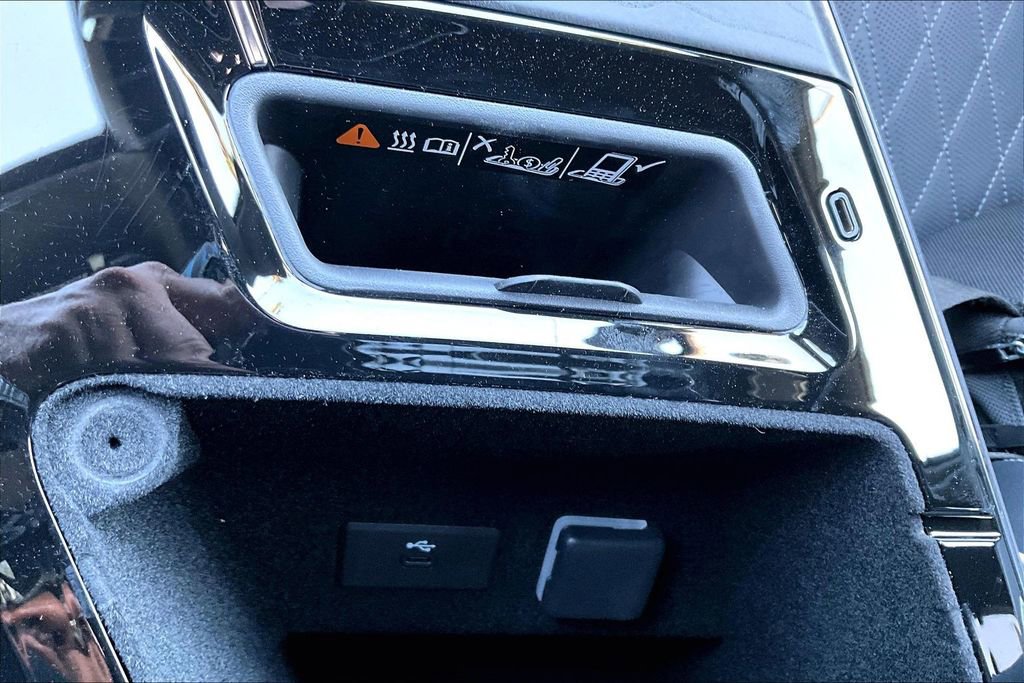 New 2026 Cadillac Lyriq V w/ LPO, Floor Liner Package AWD/4WD image 22