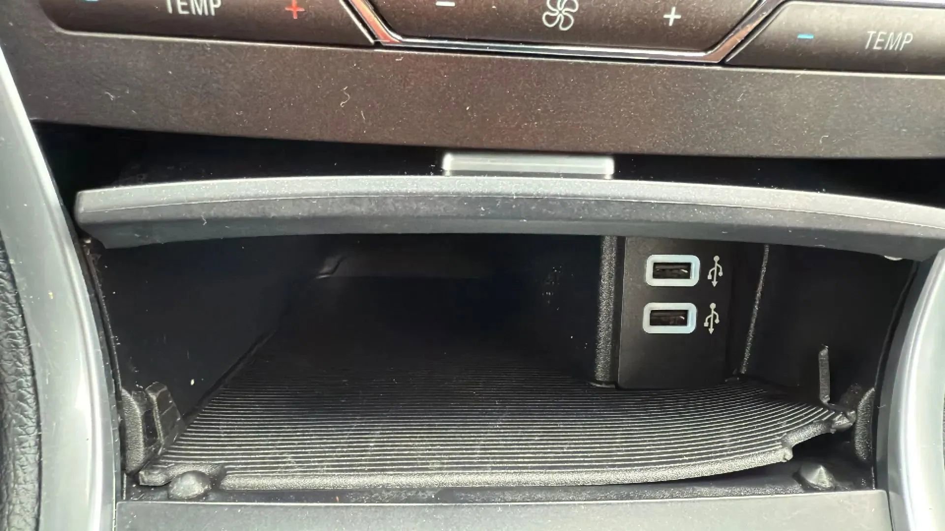 Used 2018 Ford Edge Sport w/ Ford Safe & Smart Package image 19