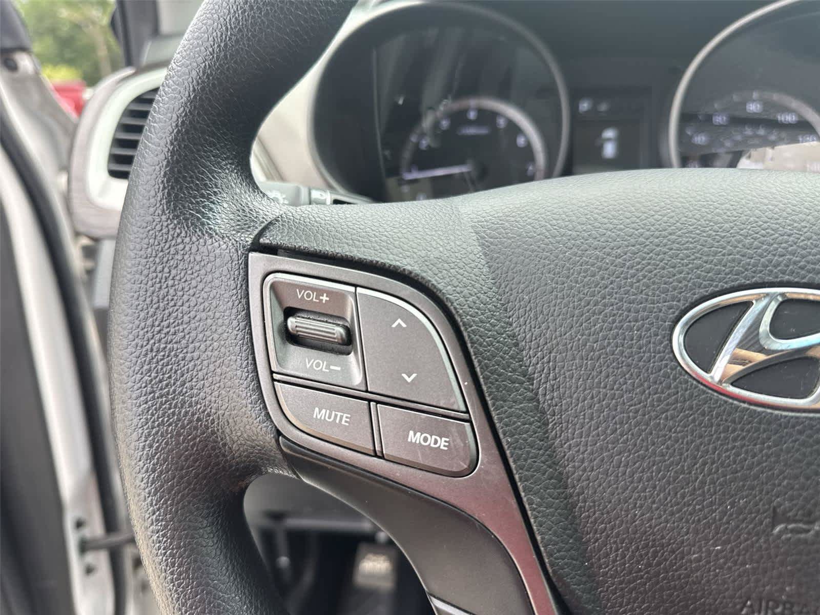 Used 2017 Hyundai Santa Fe Sport AWD/4WD image 18