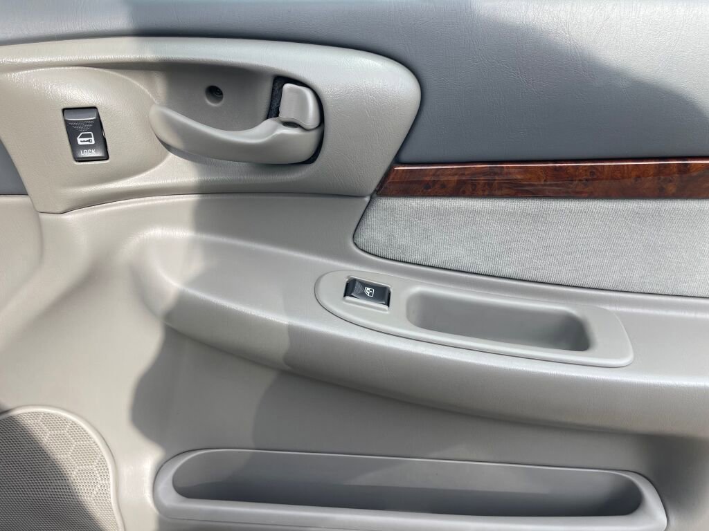 Used 2002 Chevrolet Impala LS w/ Preferred Equipment Group image 21