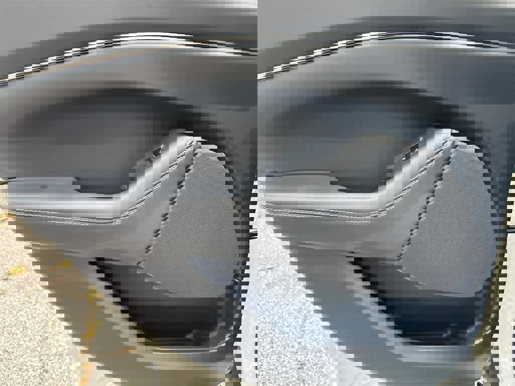 New 2024 Ford Mustang Mach-E Select w/ Comfort Package Lite image 18