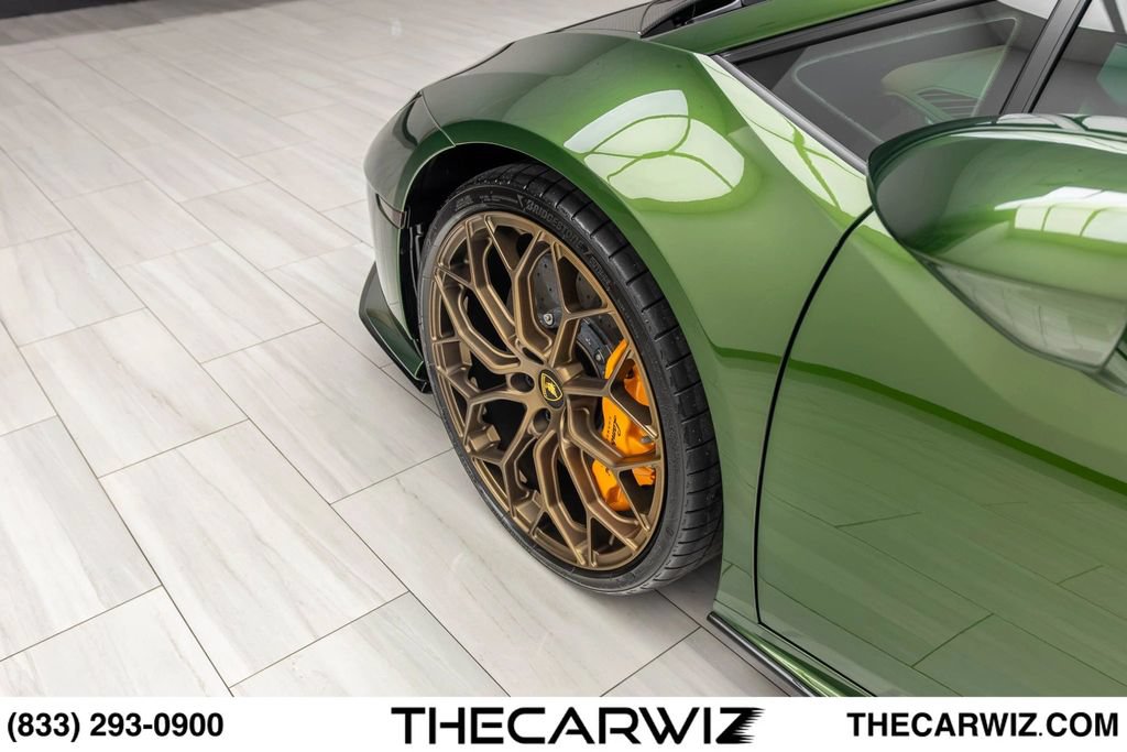 Used 2024 Lamborghini Huracan Tecnica RWD image 16