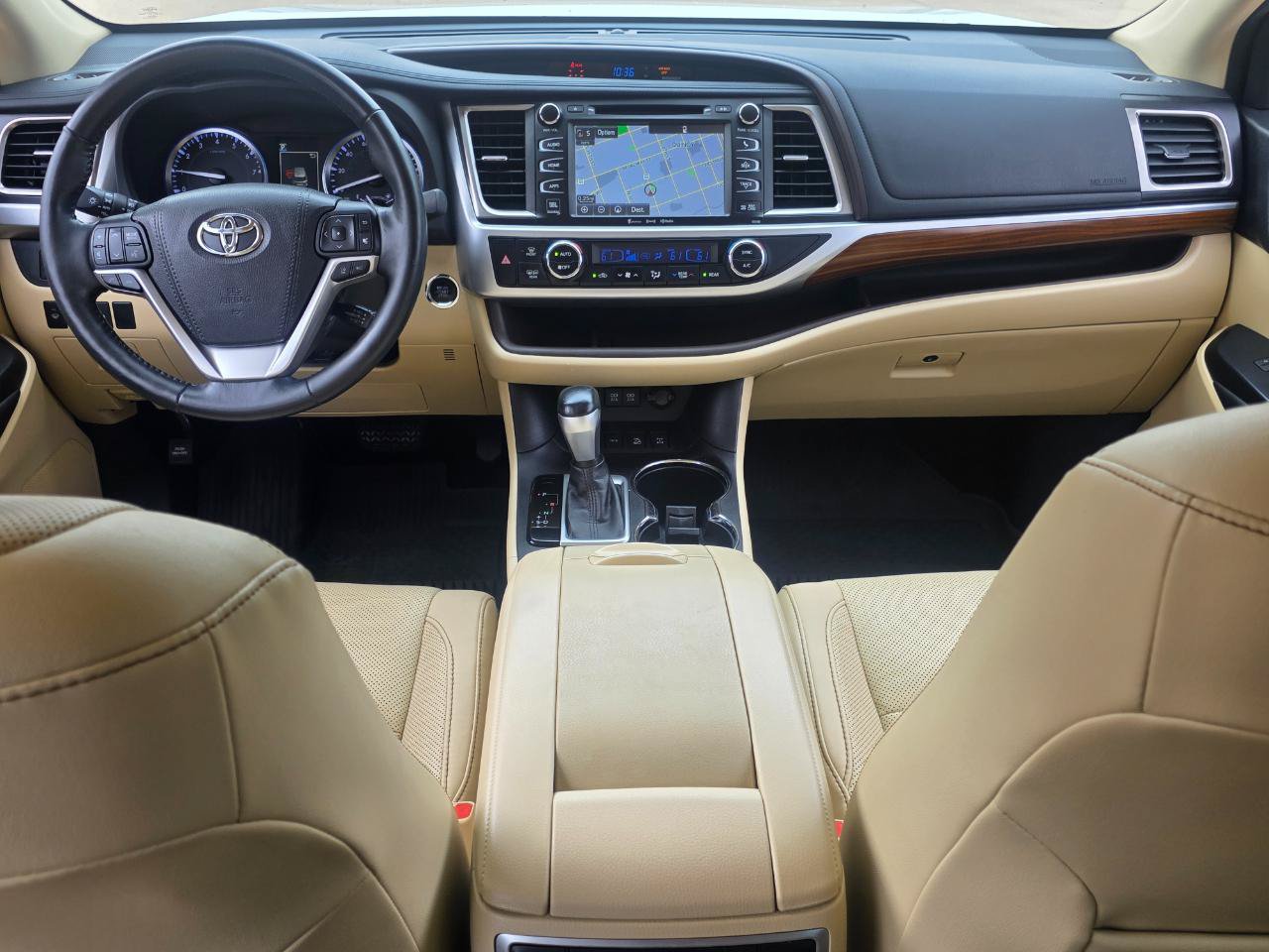 Used 2017 Toyota Highlander Limited Platinum AWD/4WD image 18