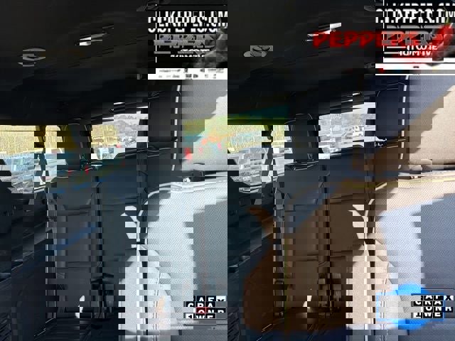 Used 2023 Chevrolet Suburban Premier image 12