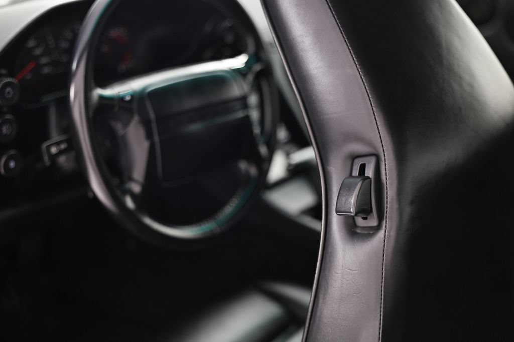 Used 1994 Porsche 928 GTS RWD image 29