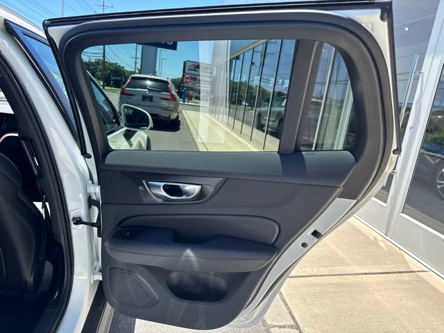 Certified 2025 Volvo V60 B5 Cross Country Plus AWD/4WD image 12
