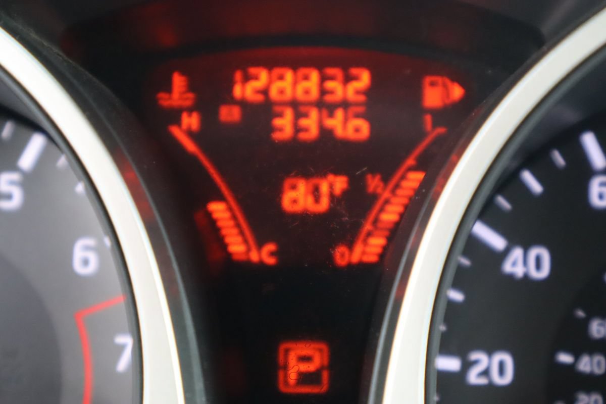 Used 2015 Nissan Juke SV AWD/4WD image 46