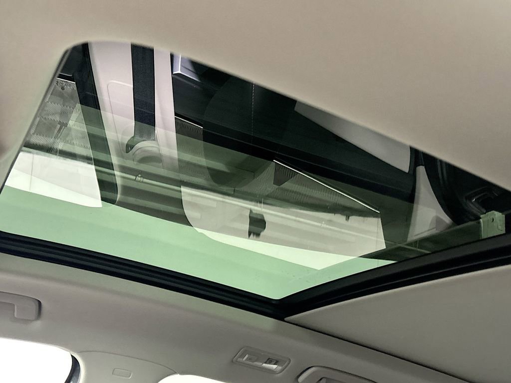 New 2026 Volkswagen Taos SE AWD/4WD image 18