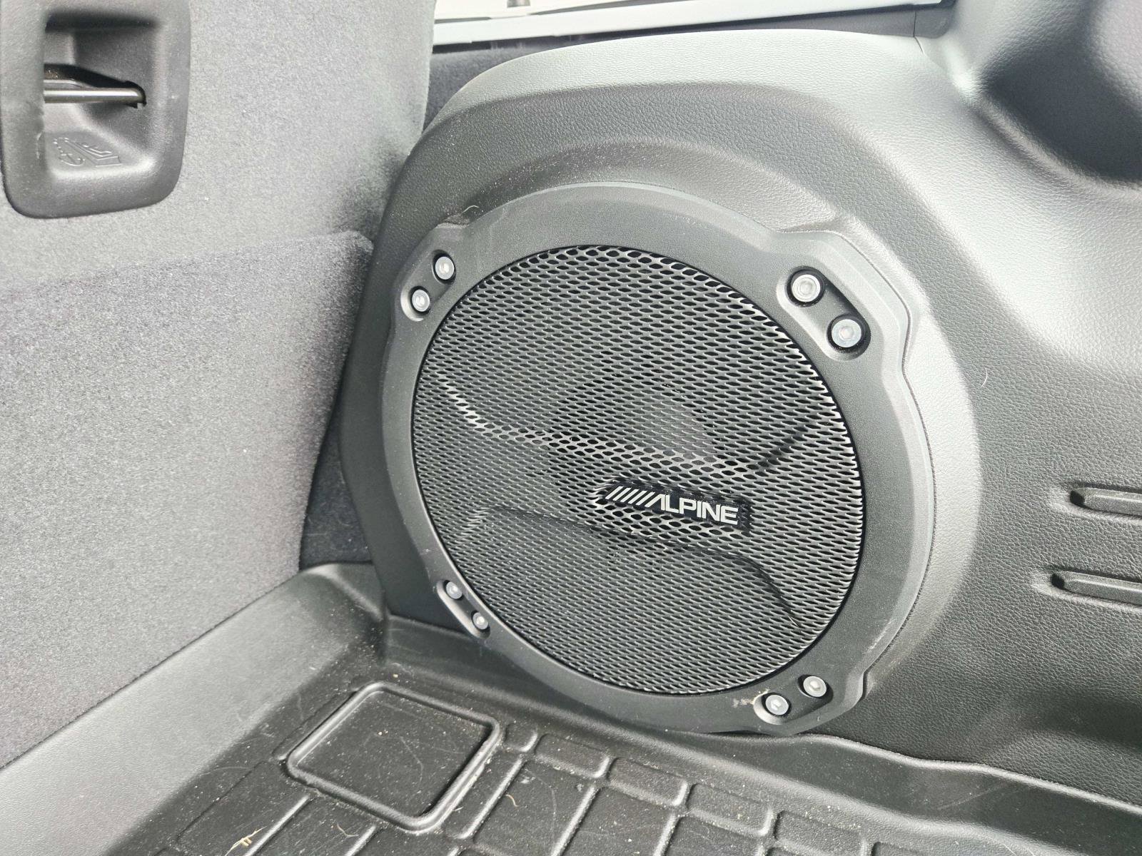 Used 2025 Jeep Wrangler Sahara w/ Safety Group image 16