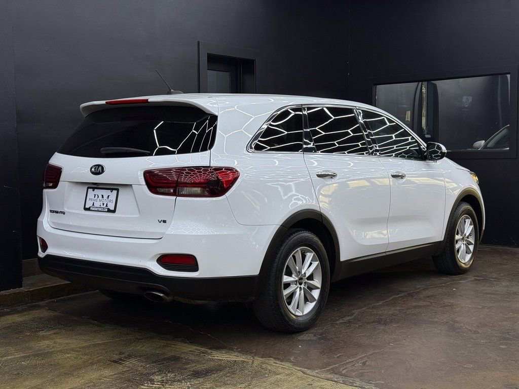 Used 2019 Kia Sorento LX image 9