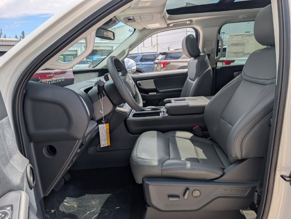 New 2026 Ford Expedition Max Active RWD image 5