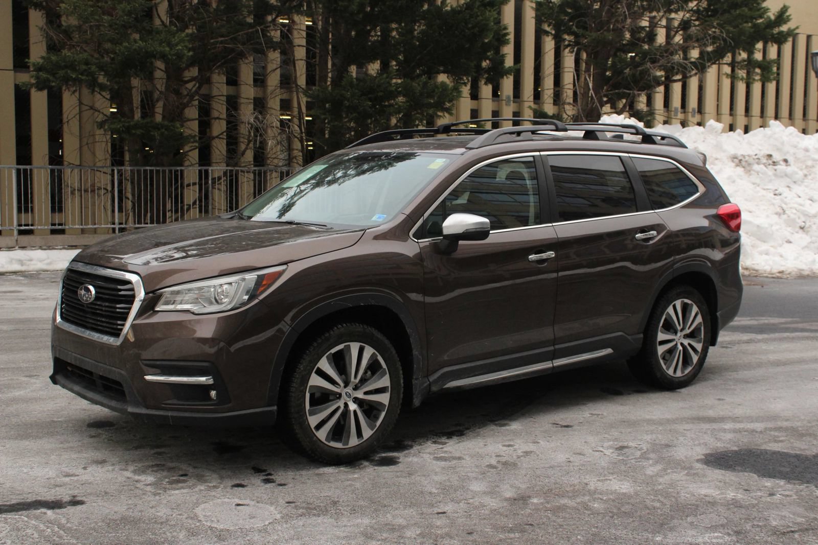 Used 2019 Subaru Ascent Touring w/ Popular Package #2 AWD/4WD image 12