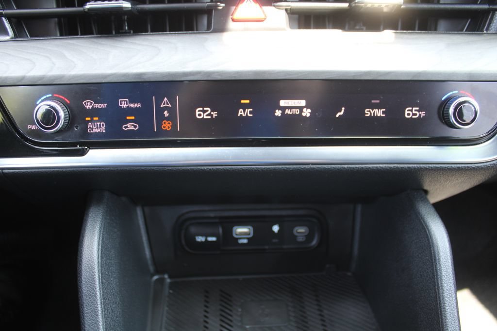 Certified 2025 Kia Sportage X-Line w/ Premium Package AWD/4WD image 39