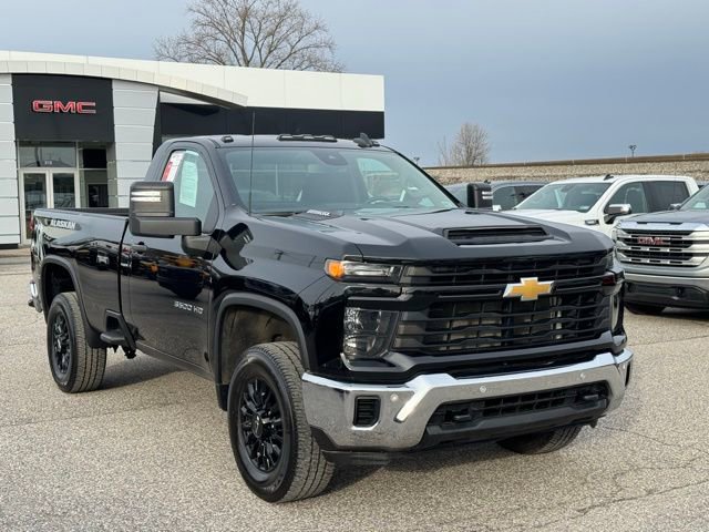 Certified 2025 Chevrolet Silverado 3500 W/T image 7