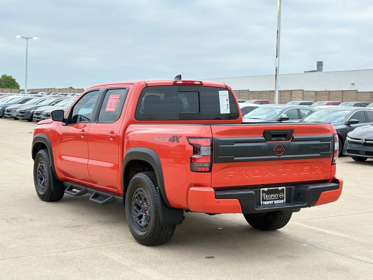 Certified 2025 Nissan Frontier PRO-4X image 7