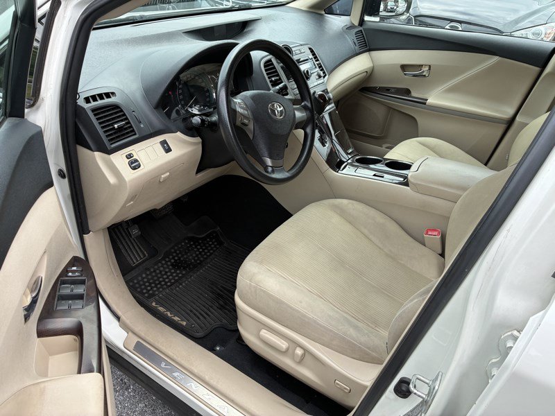 Used 2009 Toyota Venza FWD image 7