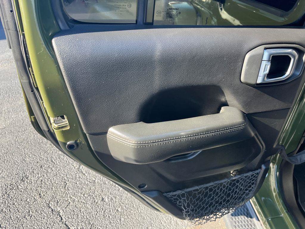 Used 2021 Jeep Wrangler Unlimited Sahara AWD/4WD image 22