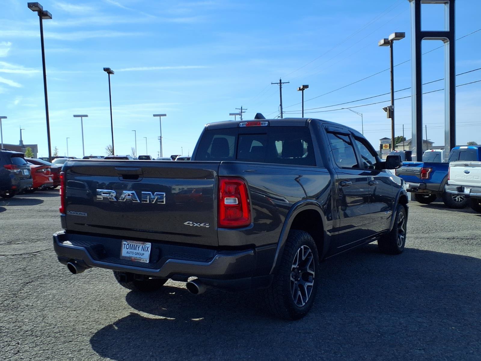 Used 2025 RAM 1500 Laramie AWD/4WD image 2