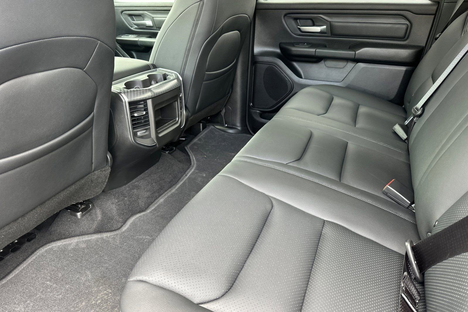 New 2026 RAM 1500 Express AWD/4WD image 14