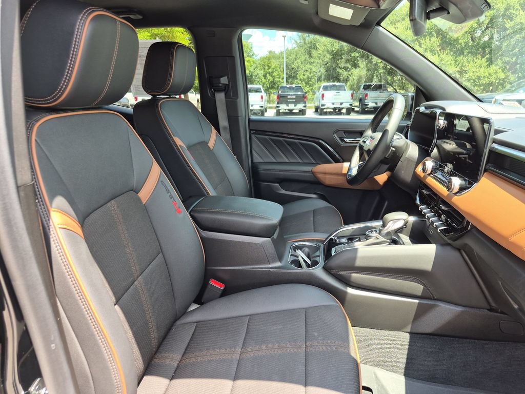 Used 2025 GMC Canyon AT4 w/ Nightfall Edition AWD/4WD image 39