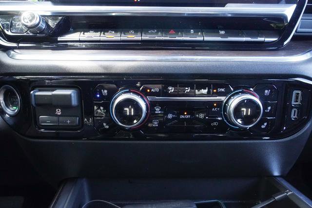 Used 2024 GMC Sierra 1500 SLT w/ SLT Premium Plus Package AWD/4WD image 28