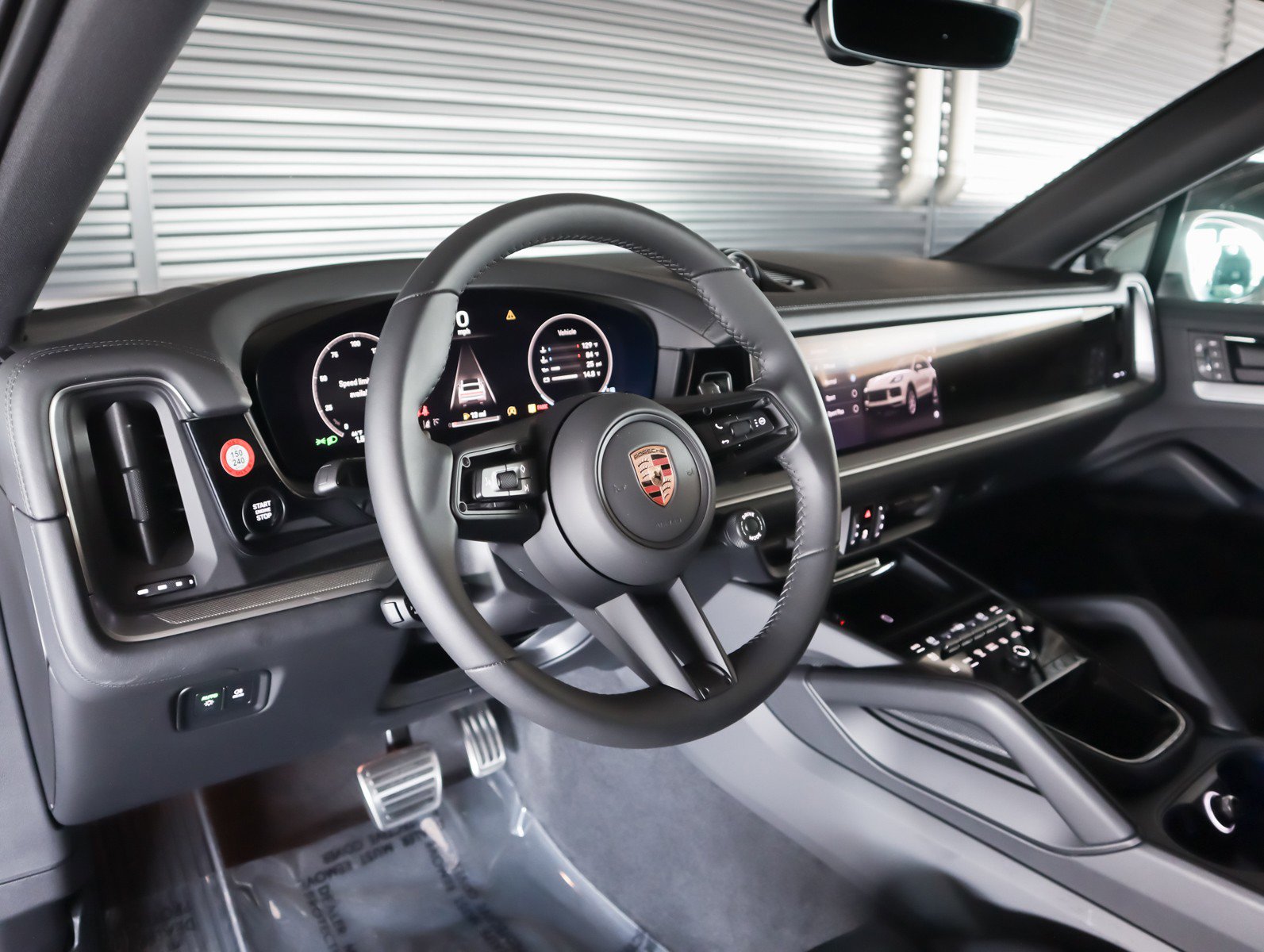 Used 2026 Porsche Cayenne S image 4