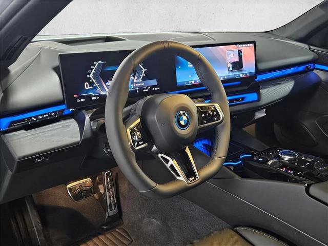 New 2026 BMW i5 eDrive40 image 3