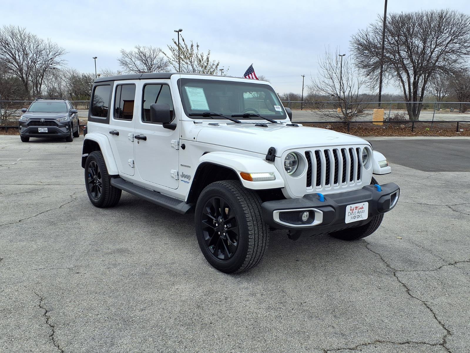 Used 2022 Jeep Wrangler Unlimited Sahara image 3
