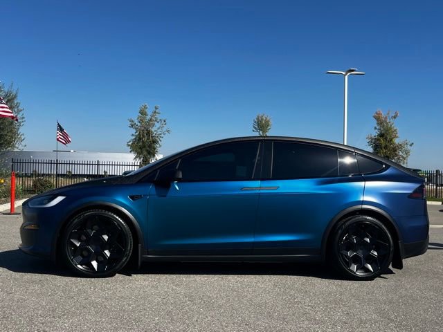 Used 2023 Tesla Model X image 2