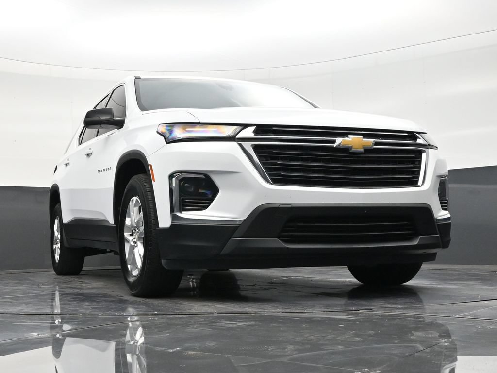 Used 2023 Chevrolet Traverse LS FWD image 25