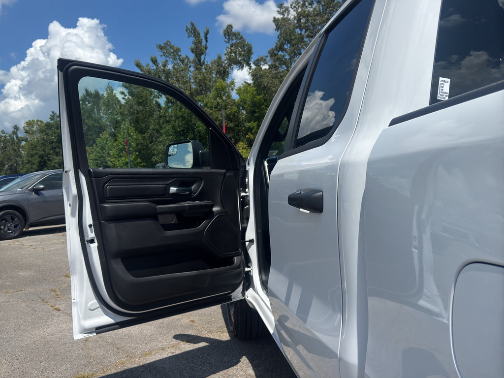 New 2026 RAM 1500 Express AWD/4WD image 19