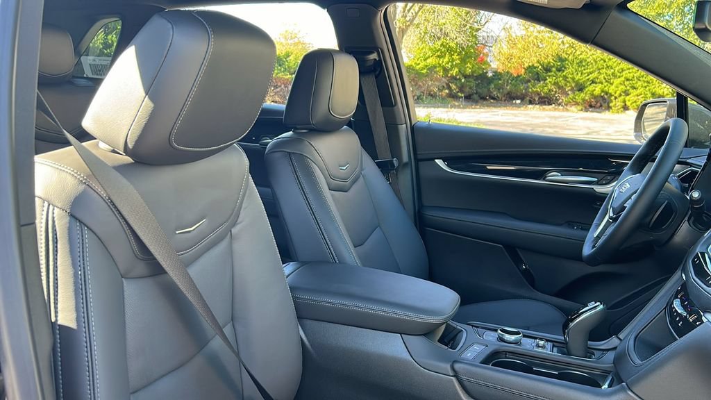 New 2025 Cadillac XT5 Premium Luxury FWD image 10