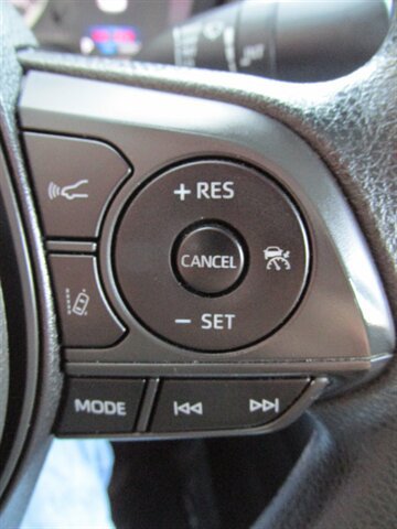 Used 2021 Toyota Corolla LE FWD image 22