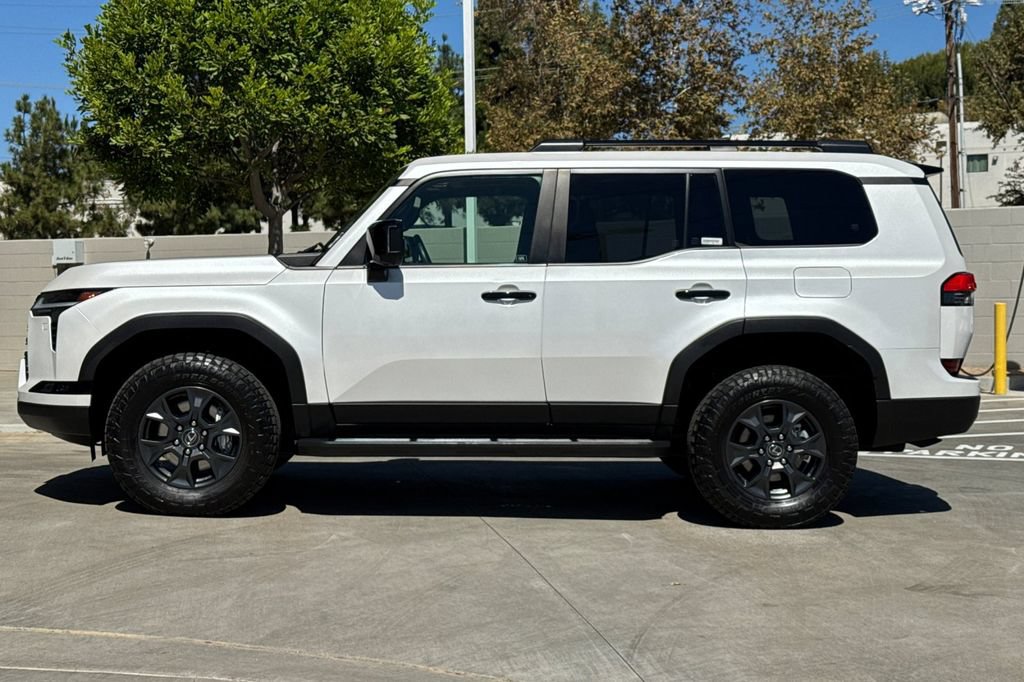Used 2024 Lexus GX 550 AWD/4WD image 9