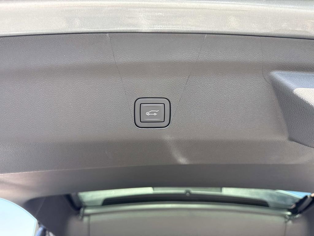 New 2026 Cadillac Escalade ESV Platinum Sport w/ LPO, ONYX Package image 12